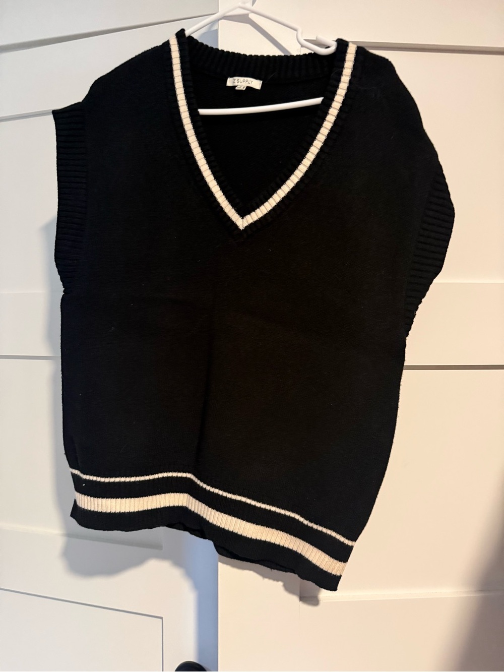 Z Supply Black Oversized V-Neck Sweater Vest with Ivory Trim